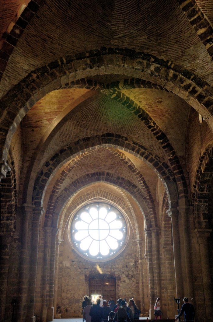 Nave central de la iglesia del castillo de Calatrva la Nueva